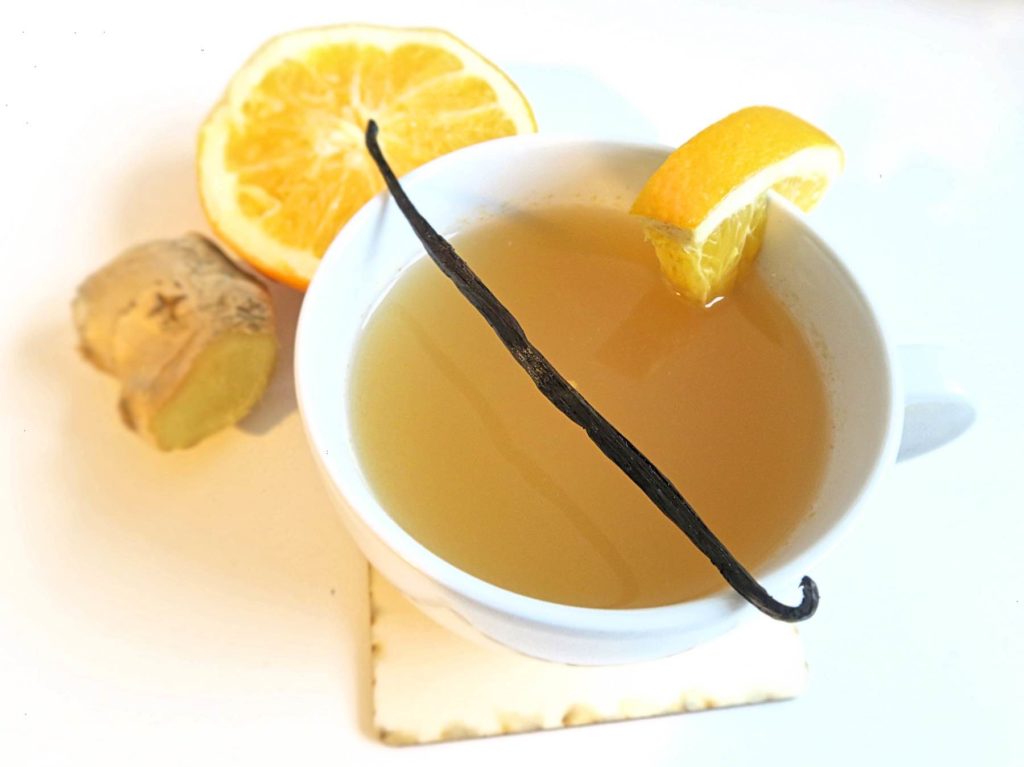 Weißer Vanille-Orangen-Glühwein