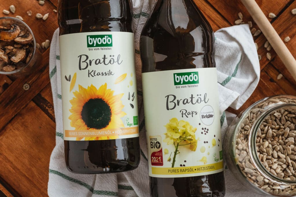 Bratöle können besonders hoch erhitz werden. Zum Bespiel: Bratöl aus High Oelic Sonnenblumenkernen oder Raps von Byodo