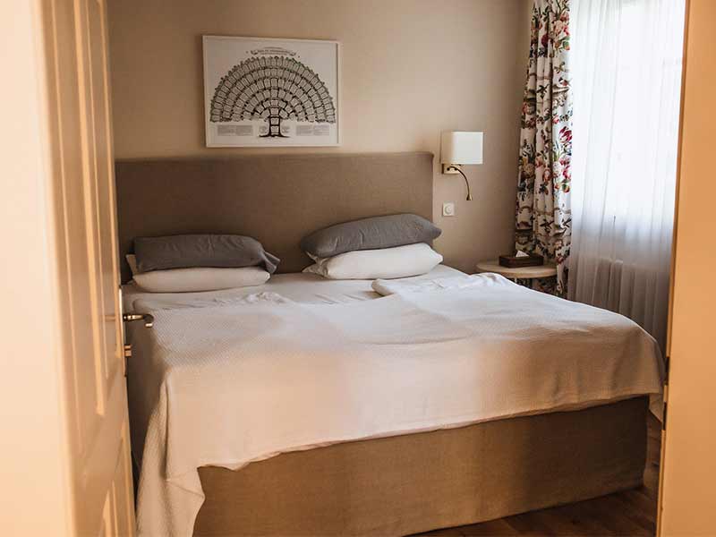 Auf dem Kokosbett in der Junior Suite schläft man einfach himmlisch gut!